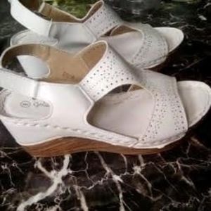 Ladies Wedge Heel Sandals.